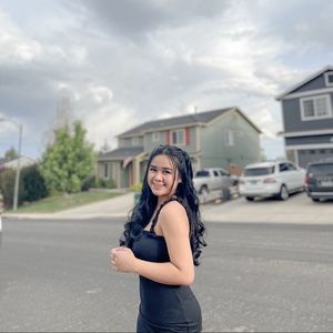 Meet your Posher, Liza marie